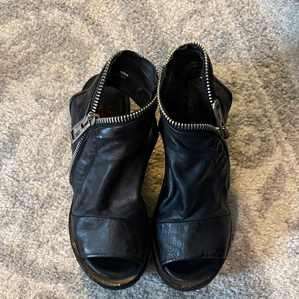 A.S.98 Naylor Black Leather Zipper Ankle Booties